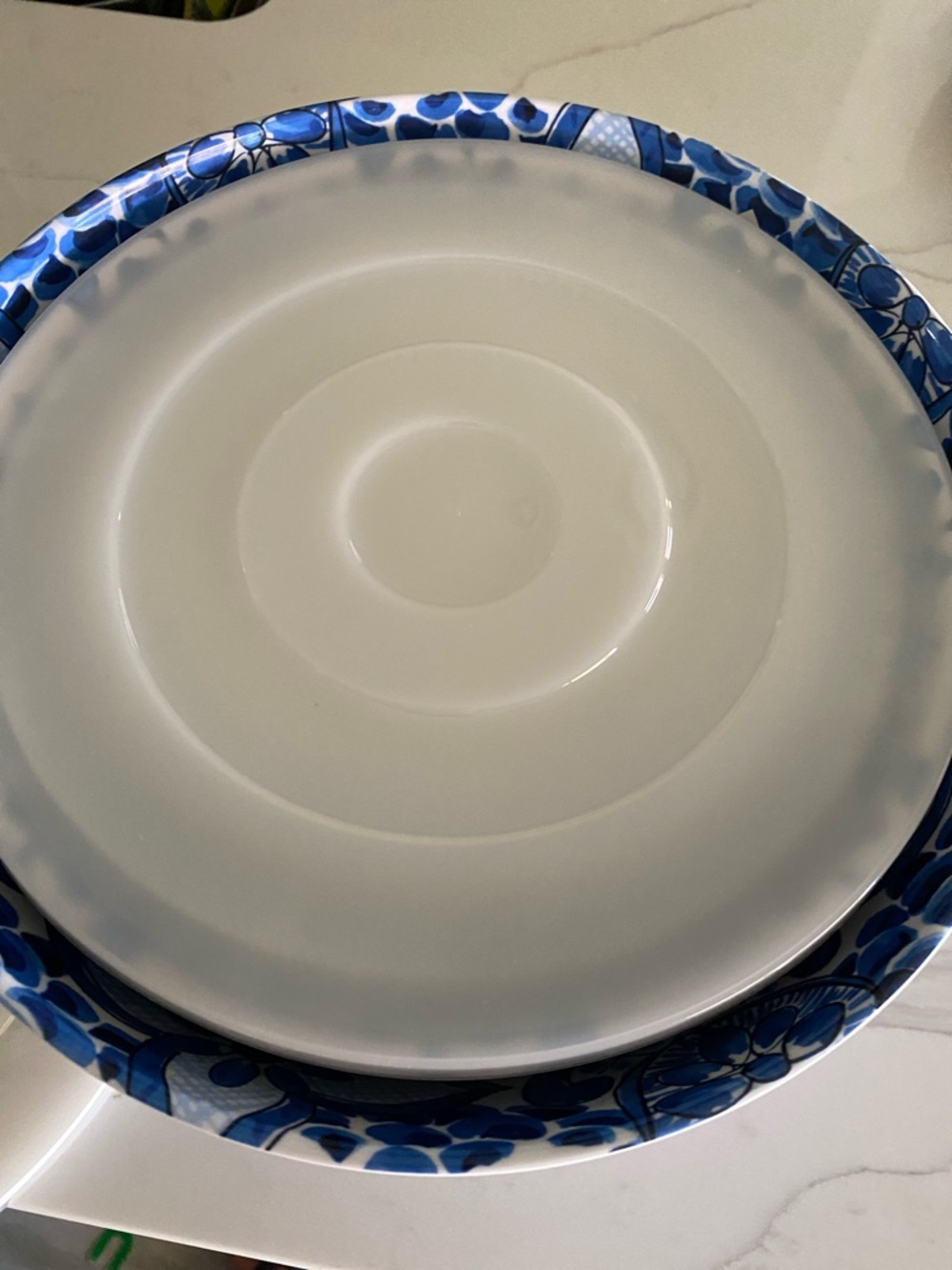 Member's Mark French Country Blue Floral Melamine Bowl Set with Lids - Picture 12 of 14